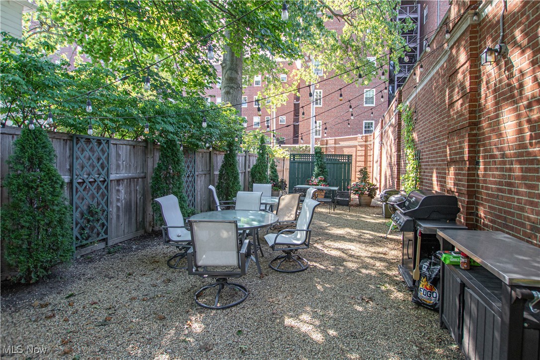 Moreland Courts Condo - Residential