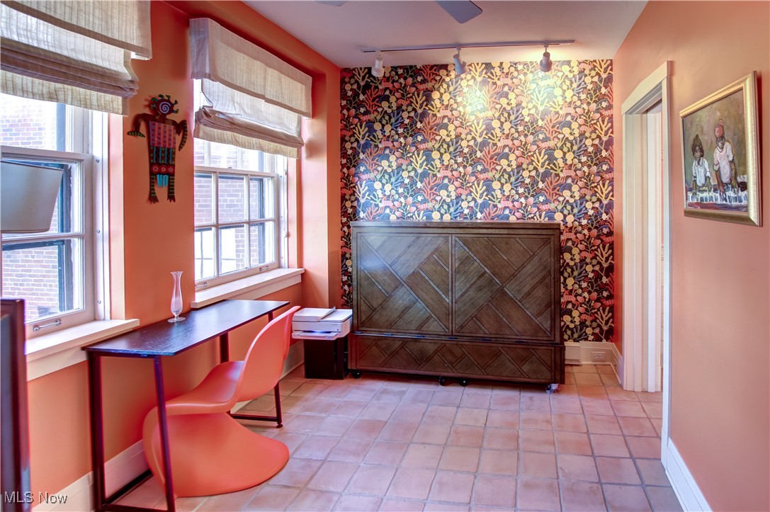 Moreland Courts Condo - Residential