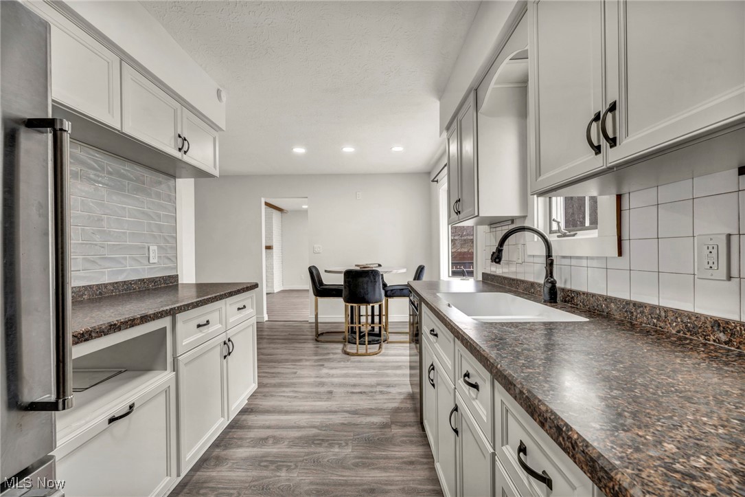 6532 Melshore Drive, Mentor, Ohio image 11