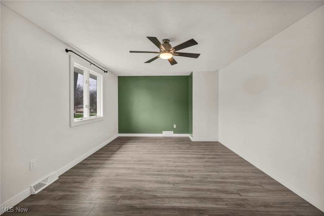 6532 Melshore Drive, Mentor, Ohio image 29
