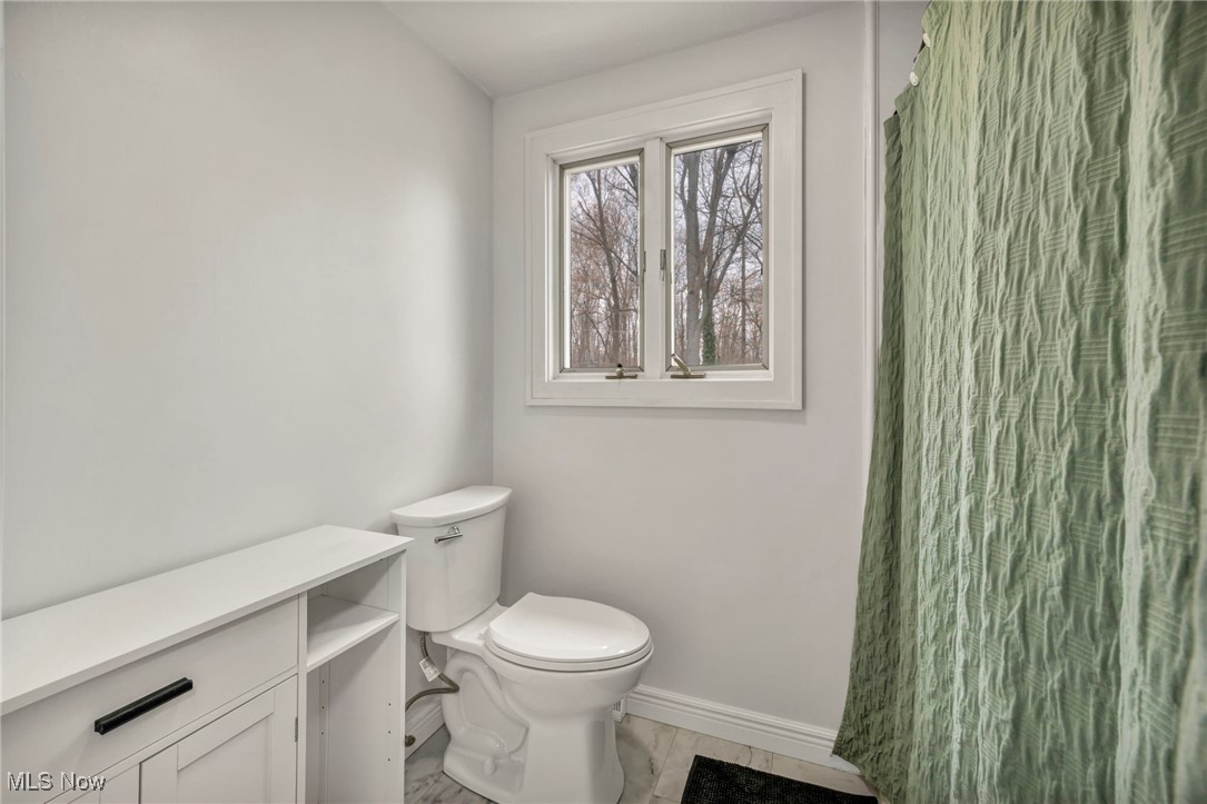 6532 Melshore Drive, Mentor, Ohio image 25