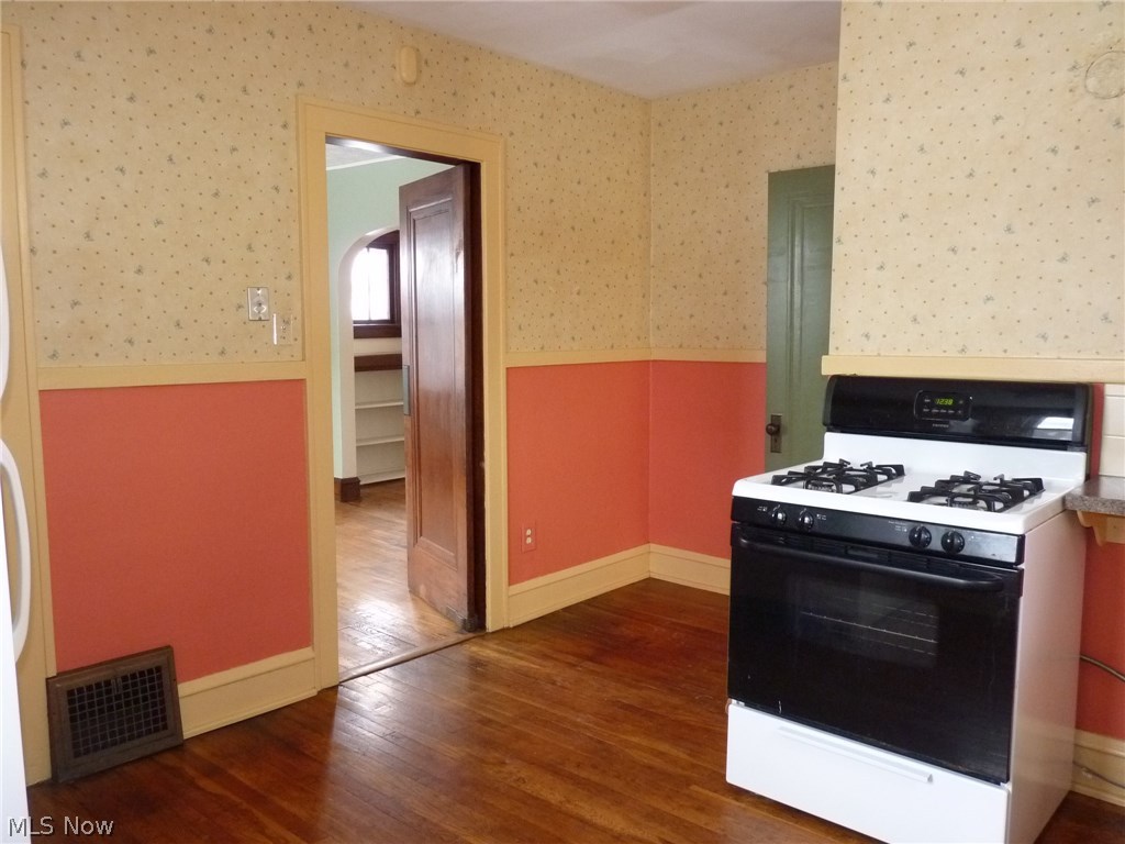 J E & L Bakers Resub - Residential