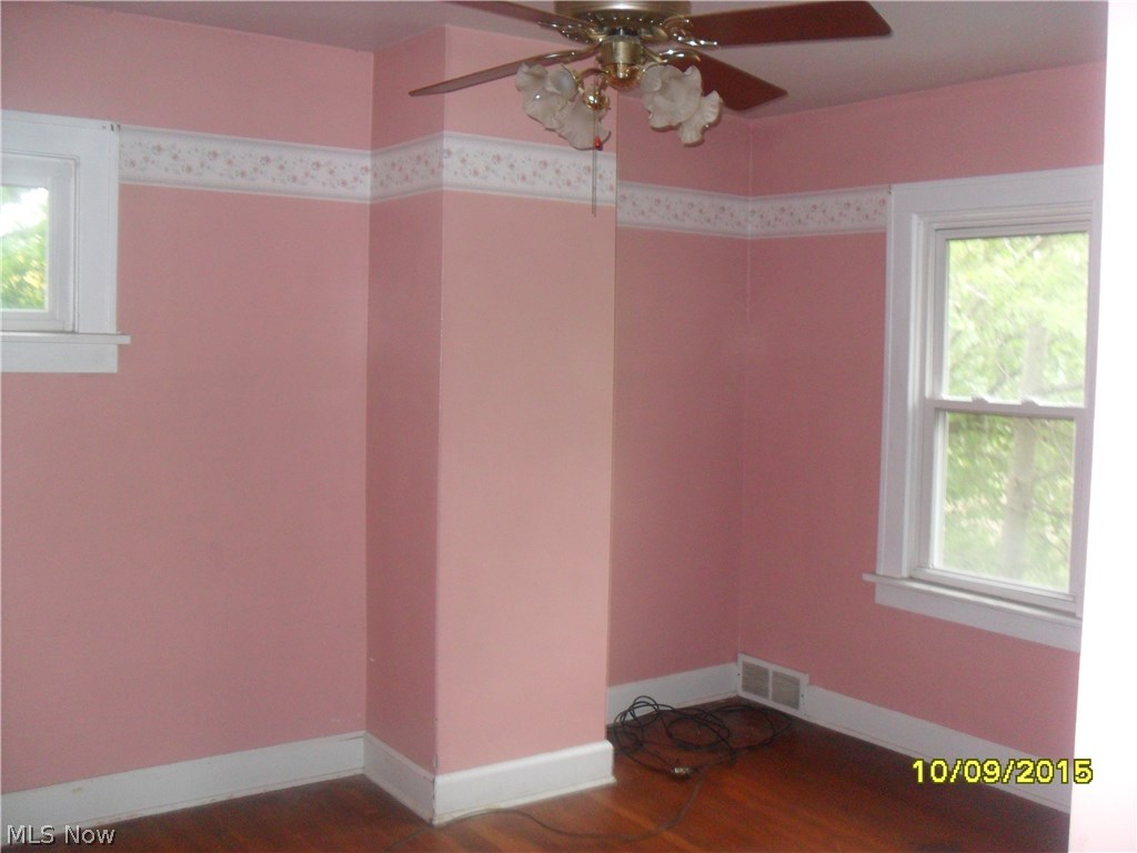 Bungalow - Residential