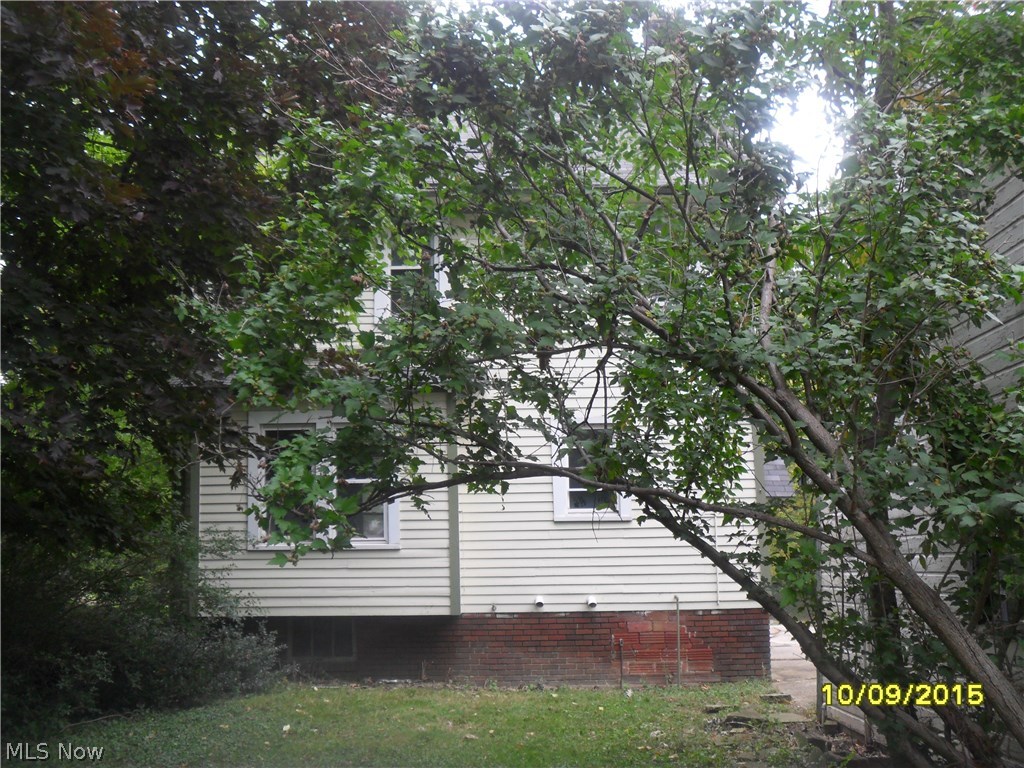 Bungalow - Residential