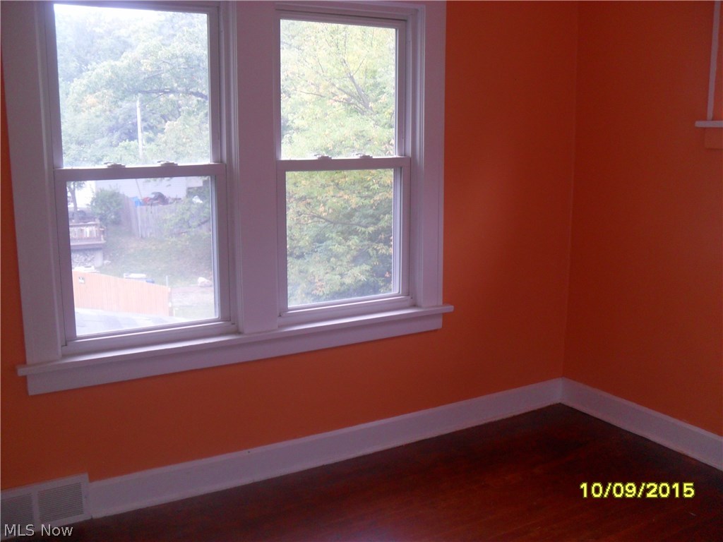 Bungalow - Residential