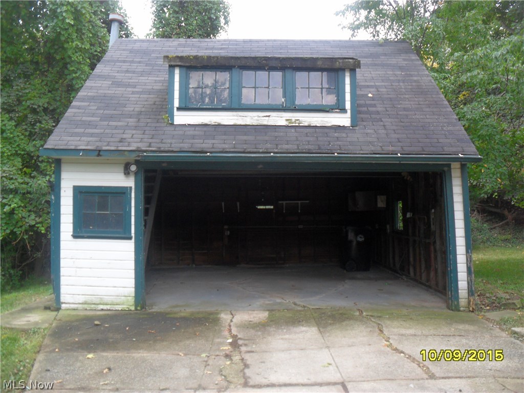 Bungalow - Residential