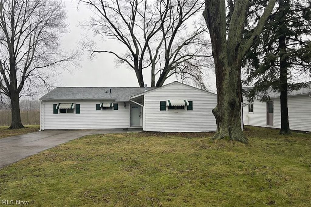 Photo of 34297 W Point Drive, North Ridgeville, OH 44039 (MLS # 5191520)