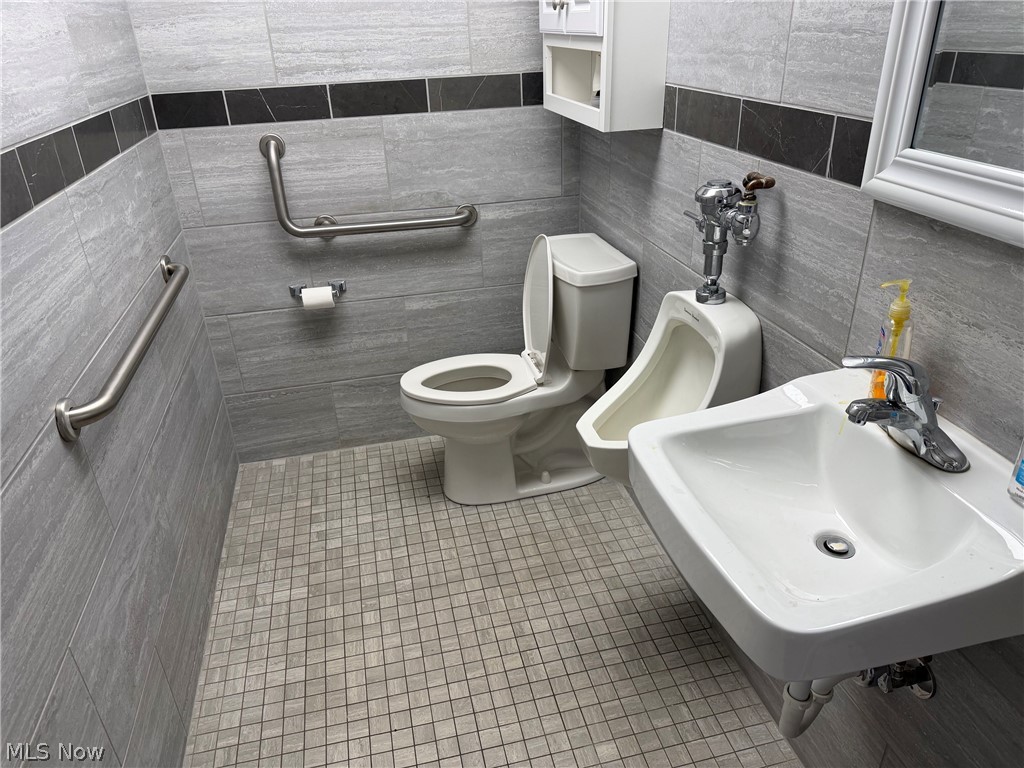 Tract #6 - Commercial Sale