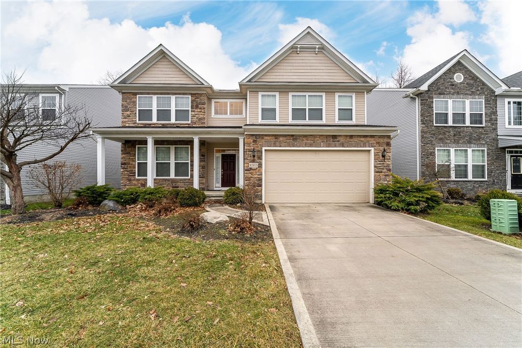 Photo of 32815 Rebecca Lane, Avon Lake, OH 44012 (MLS # 5188317)