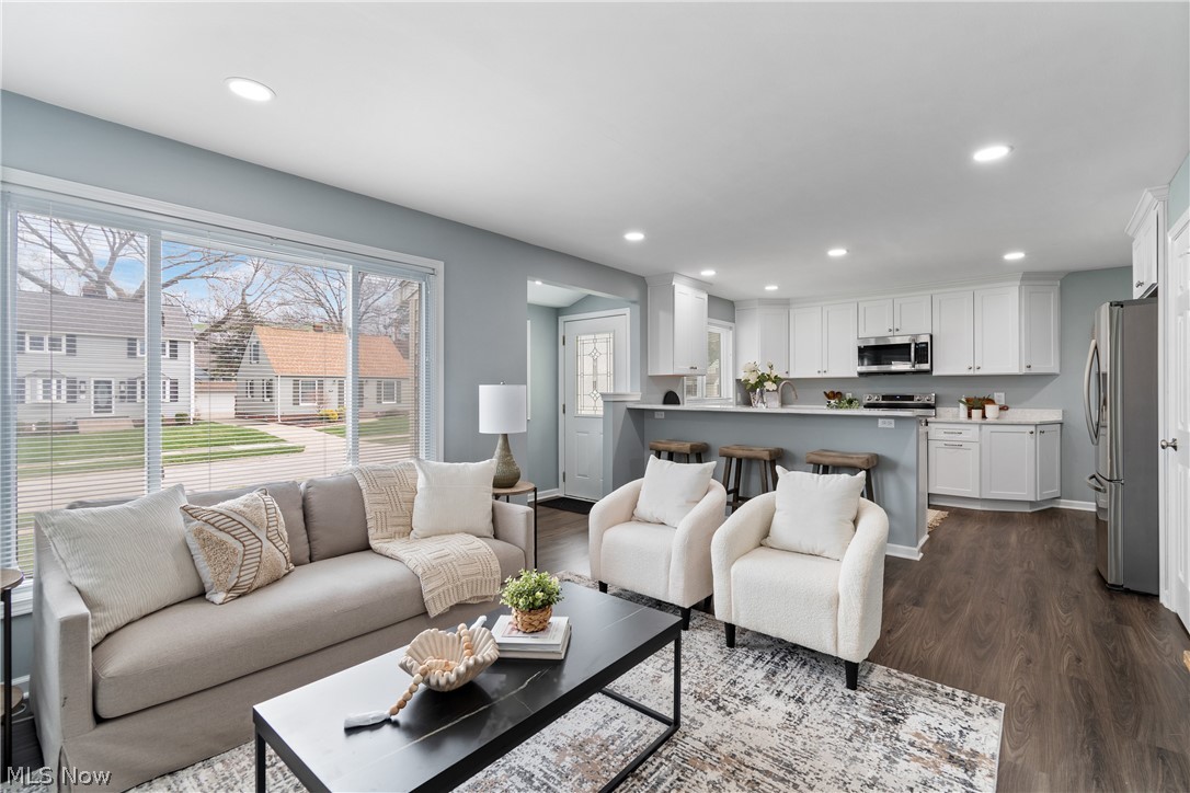 Elmwood Beach - Residential