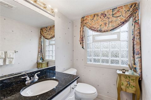 Tiny photo for 1884 Brainard Road, Lyndhurst, OH 44124 (MLS # 5187931)