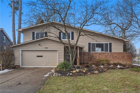 Photo of 1884 Brainard Road, Lyndhurst, OH 44124 (MLS # 5187931)