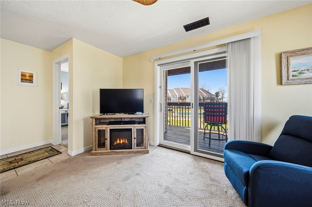 Mariners Point Condo Ph 2 - Residential