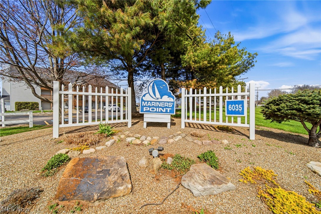 Mariners Point Condo Ph 2 - Residential