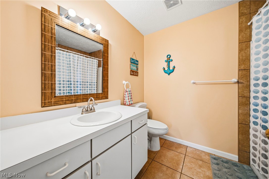 Mariners Point Condo Ph 2 - Residential