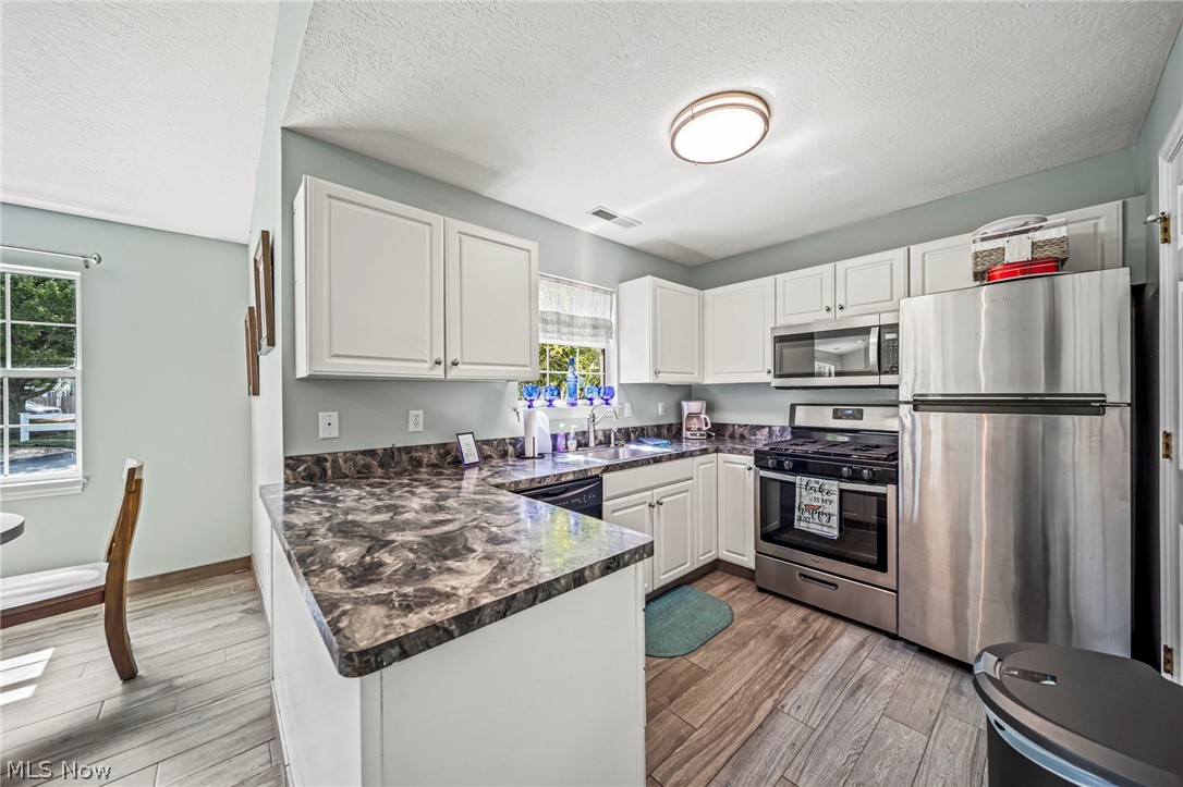 Mariners Point Condo Ph 2 - Residential