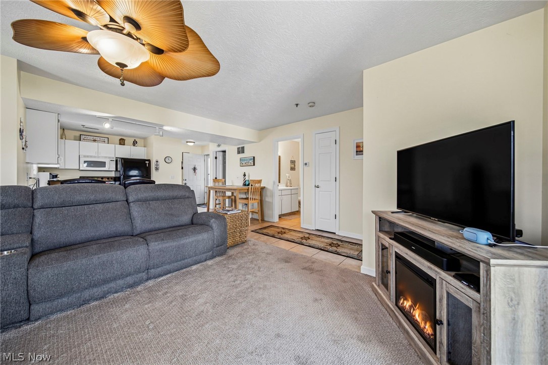 Mariners Point Condo Ph 2 - Residential