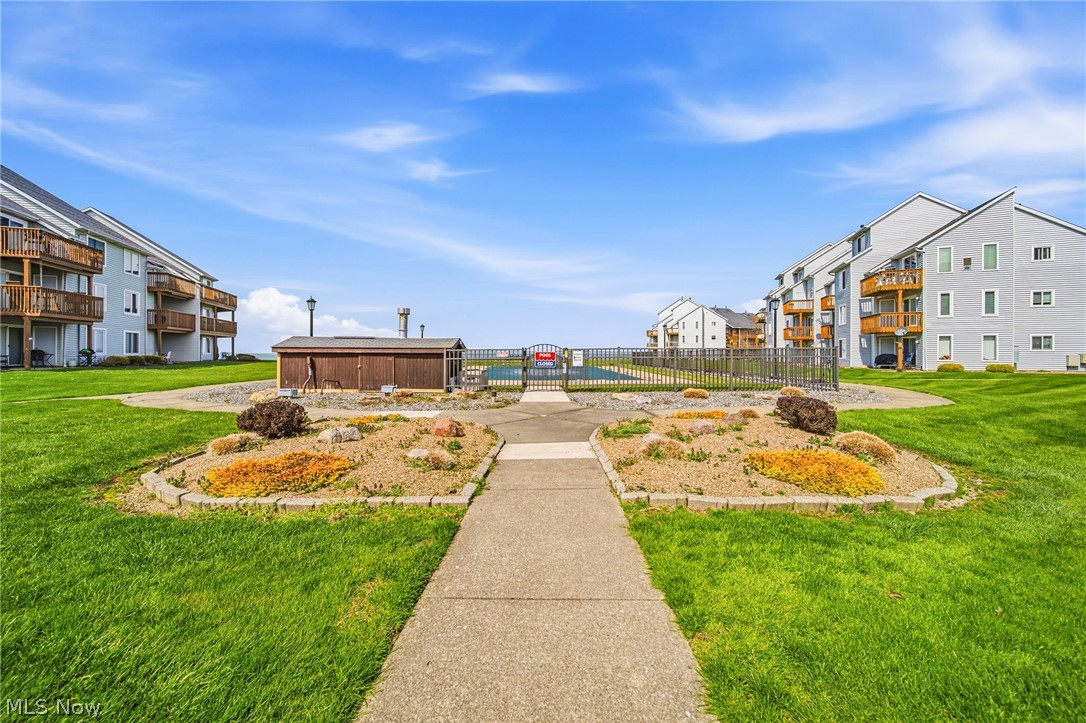 Mariners Point Condo Ph 2 - Residential