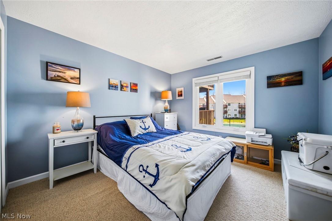 Mariners Point Condo Ph 2 - Residential