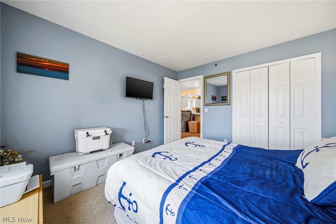 Mariners Point Condo Ph 2 - Residential