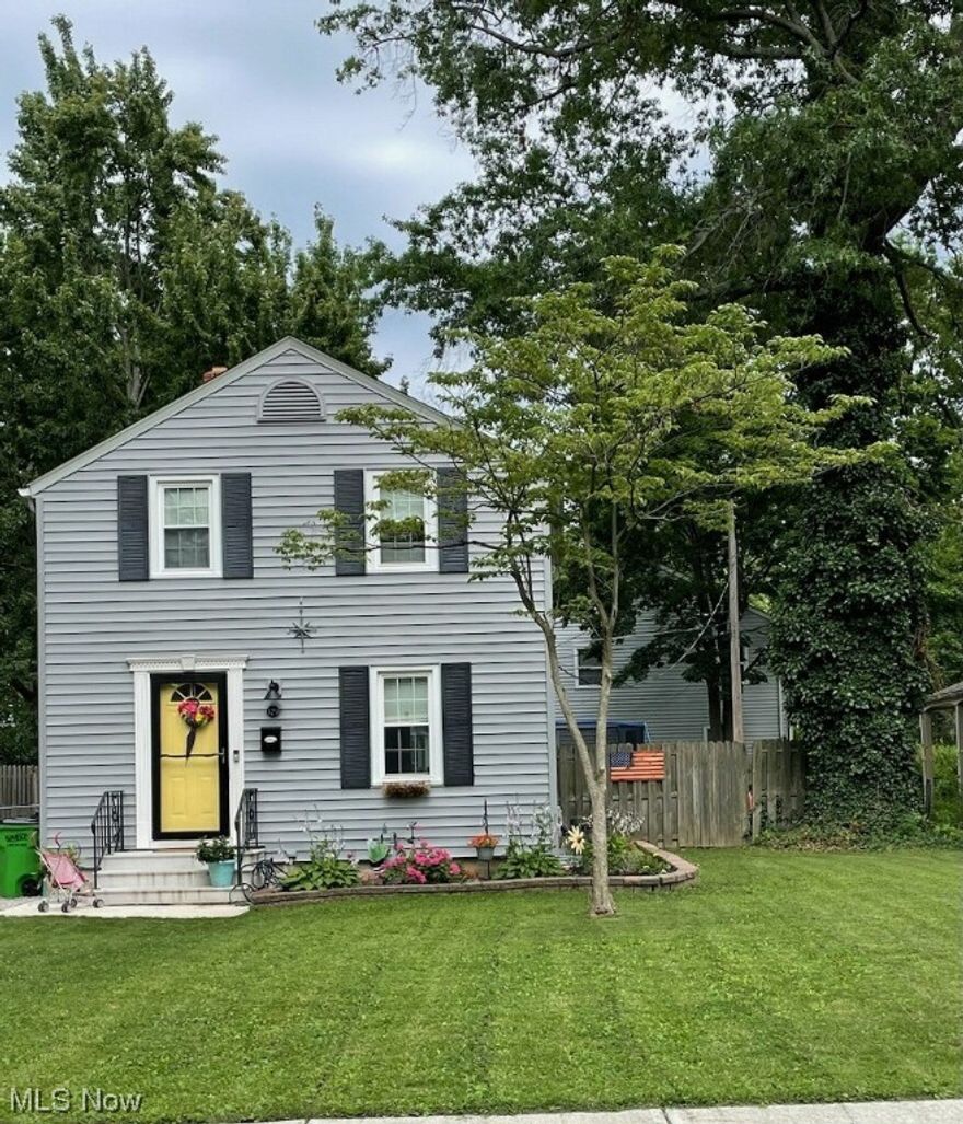 Location, location, location! This Avon Lake colonial is around the corner from the city pool, and within walking distance to the library, parks, and the high school. The seller has already taken care of the big ticket items for you! Basement waterproofing (2017), furnace & a/c (2018), walls & attic insulated (2021), electrical panel replaced & 2 outdoor outlets added (2022), dishwasher & stove (2022), french drain (2017) plus more!

Call today for your private showing.

Professional photography will be uploaded on 4/20.