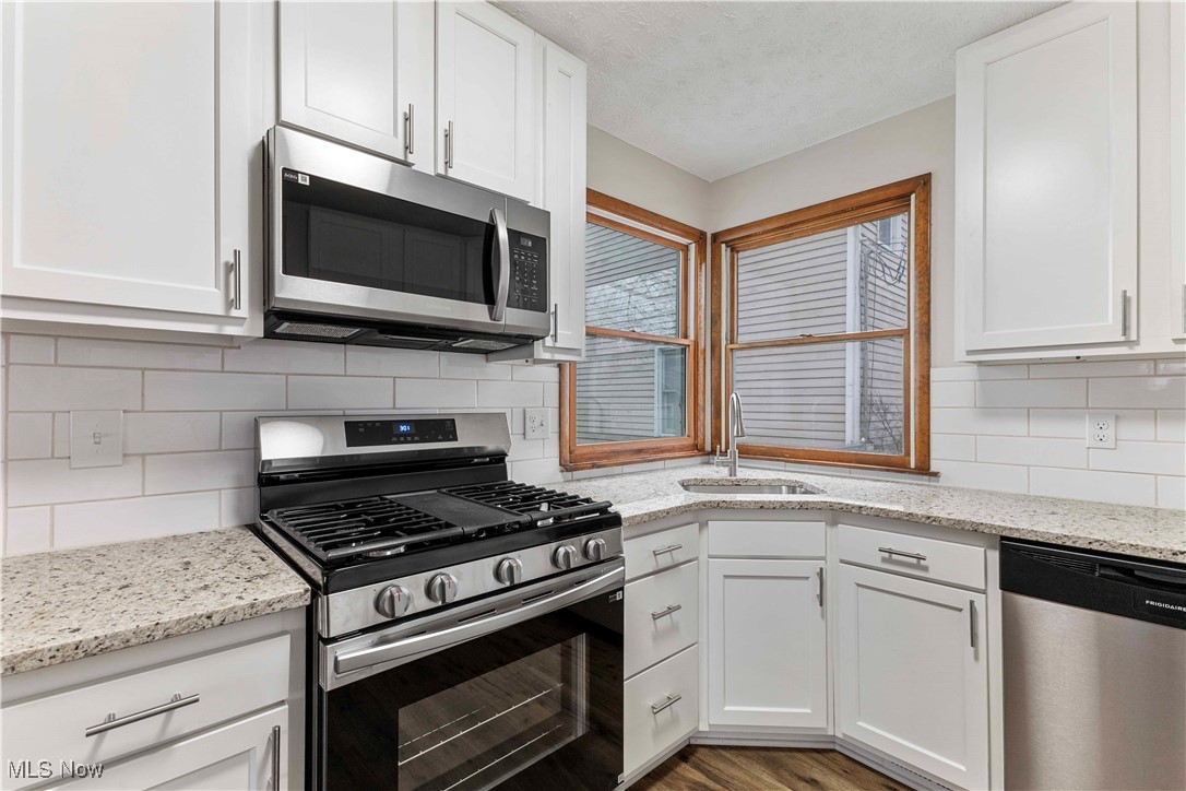 337 Kenyon Avenue, Elyria, Ohio image 12