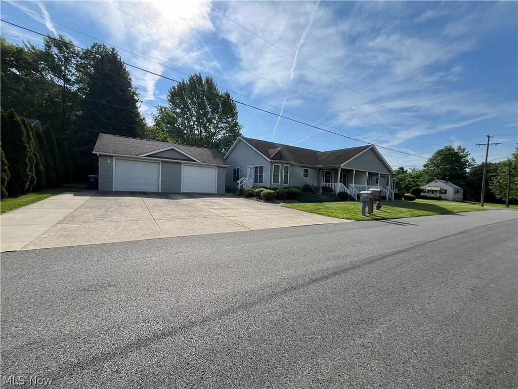 Youngstown, Ohio 44505, United States, 6 Bedrooms Bedrooms, ,4 BathroomsBathrooms,Residential,Active,91855