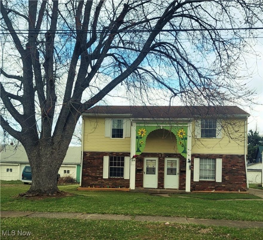 Great side by side duplex. Great investment. Bothe are rented. Waiting for new owner. Sold as is. Seller will make no repairs.