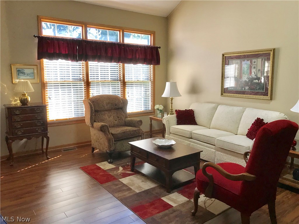 Villas At London Square Condo - Residential