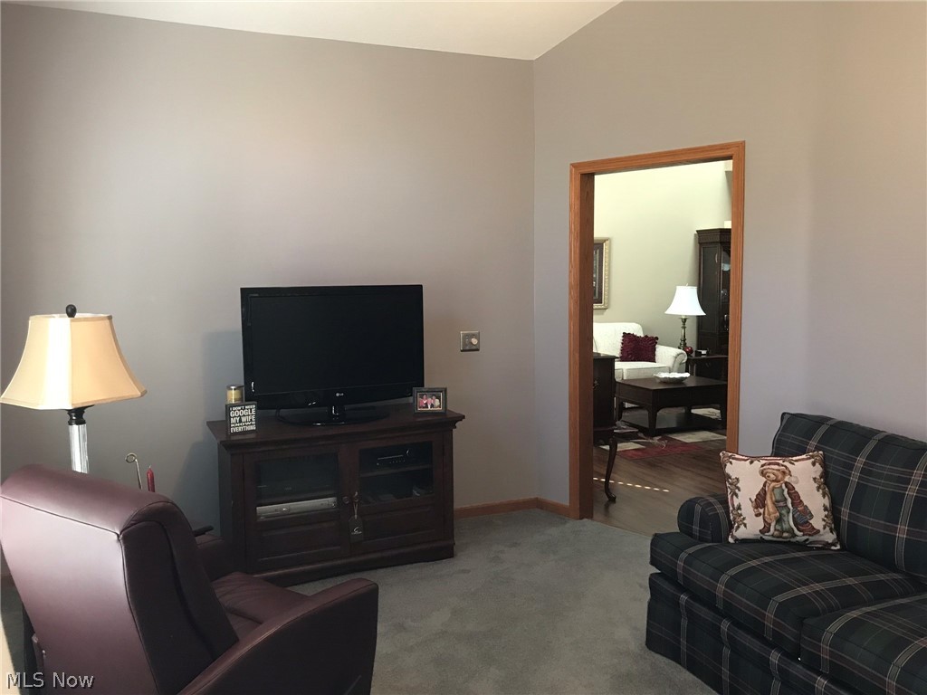 Villas At London Square Condo - Residential