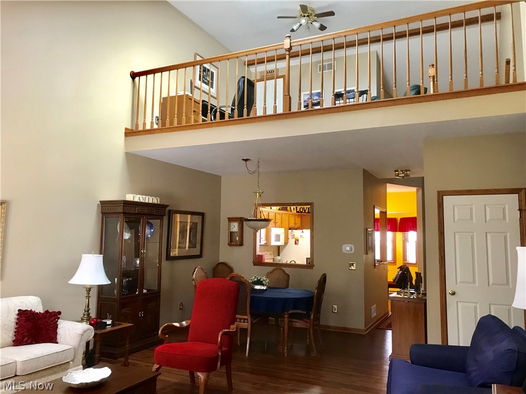 Villas At London Square Condo - Residential