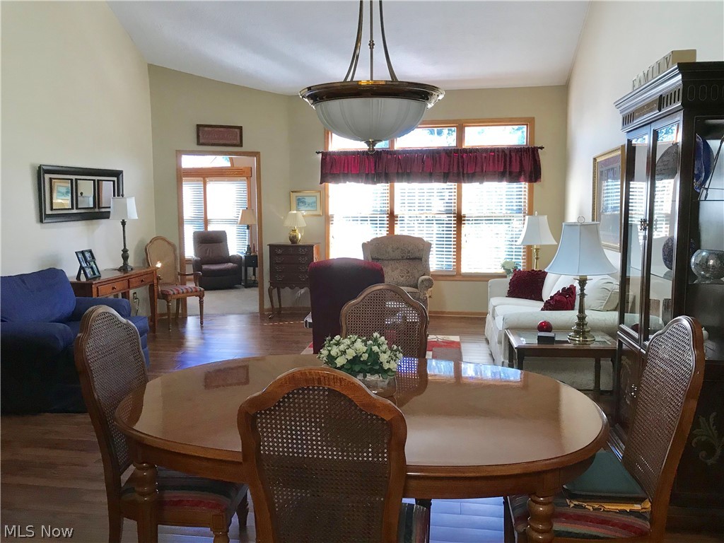 Villas At London Square Condo - Residential