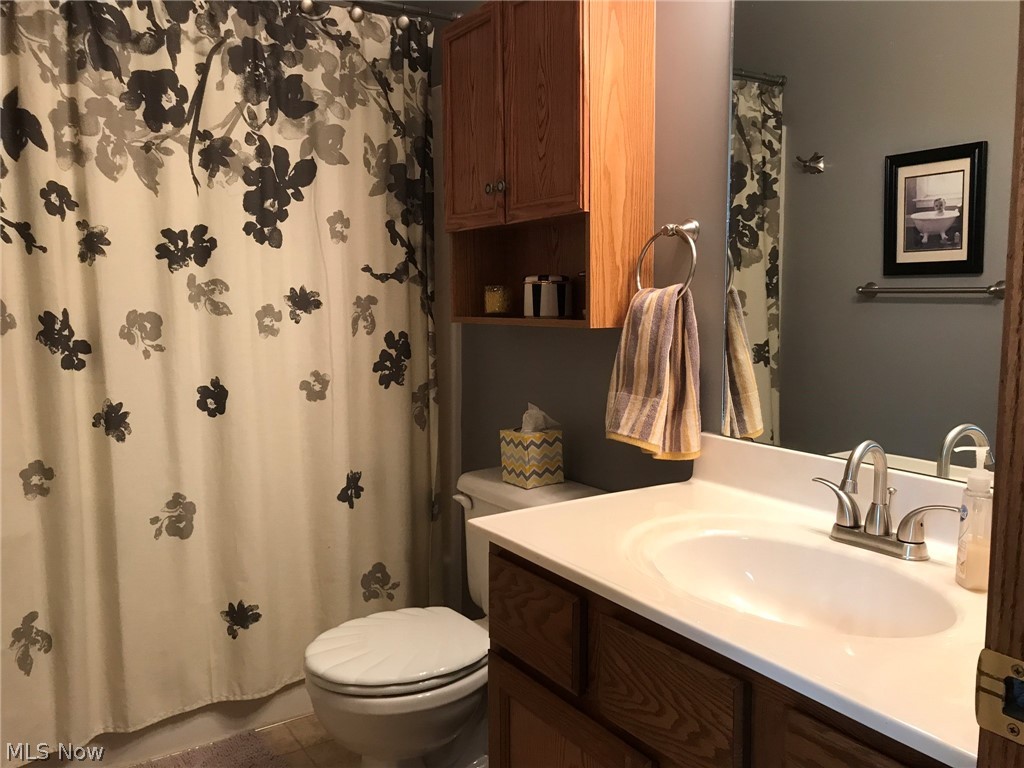 Villas At London Square Condo - Residential