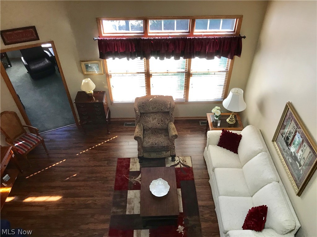 Villas At London Square Condo - Residential