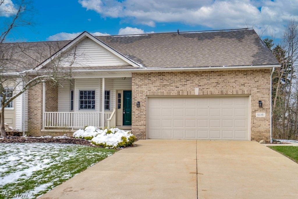 Photo of 1235 Spring Ridge Circle, Alliance, OH 44601 (MLS # 5194636)