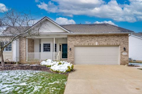 Condo For Sale - 1235 Spring Ridge Circle<br/> Stark County, Alliance, OH 44601