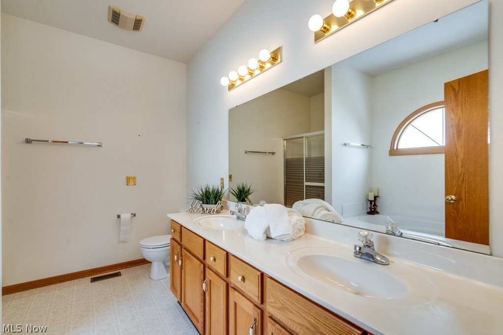 Bridlewood Village Condos - Residential