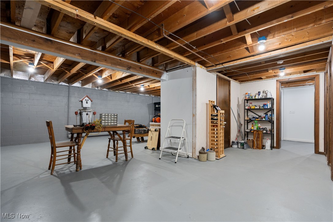 20930 Vermont Street, Litchfield, Ohio image 35