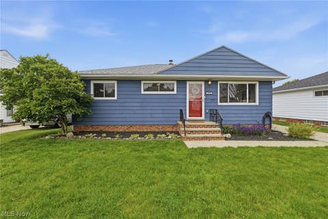 Homes For Sale - 4728 Brookhigh Drive<br/> Brooklyn, OH 44144