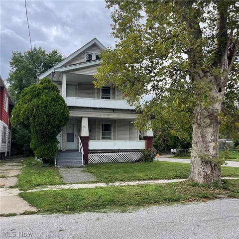Photo of 726 E 117th Street #Up, Cleveland, OH 44108 (MLS # 5238911)