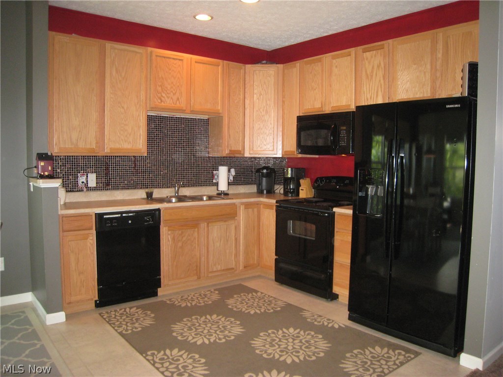 Weatherstone Village Condo Ph 13 - Residential