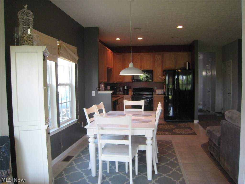 Weatherstone Village Condo Ph 13 - Residential
