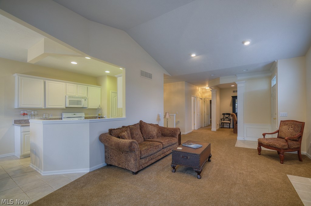 Woods/Auburn Lakes Condo Ph 01 - Residential