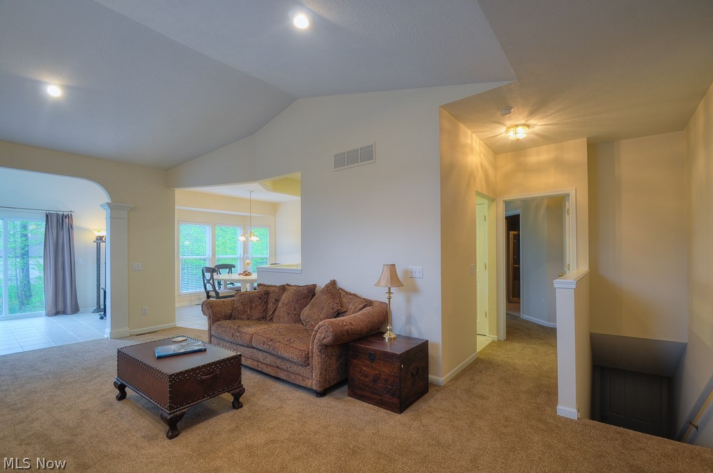 Woods/Auburn Lakes Condo Ph 01 - Residential