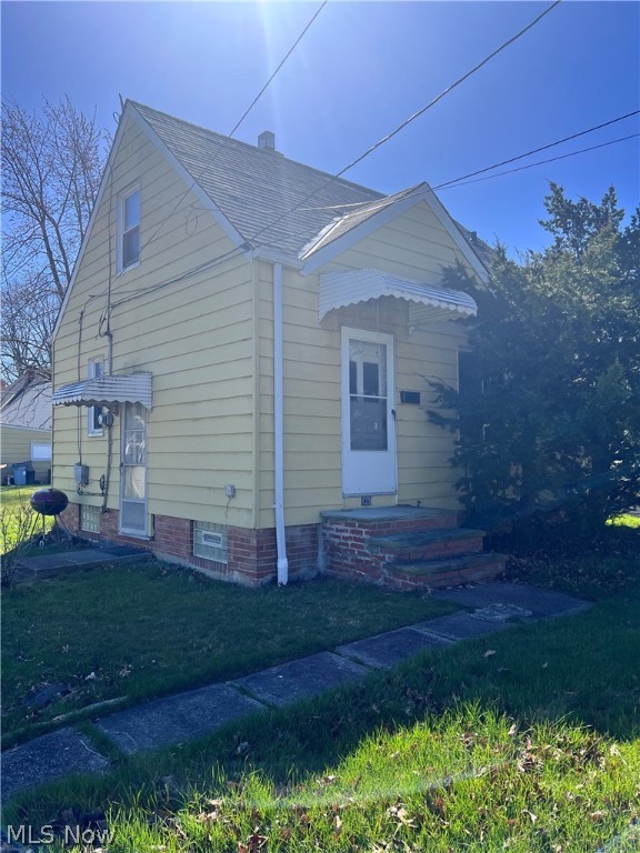 View Euclid, OH 44132 house