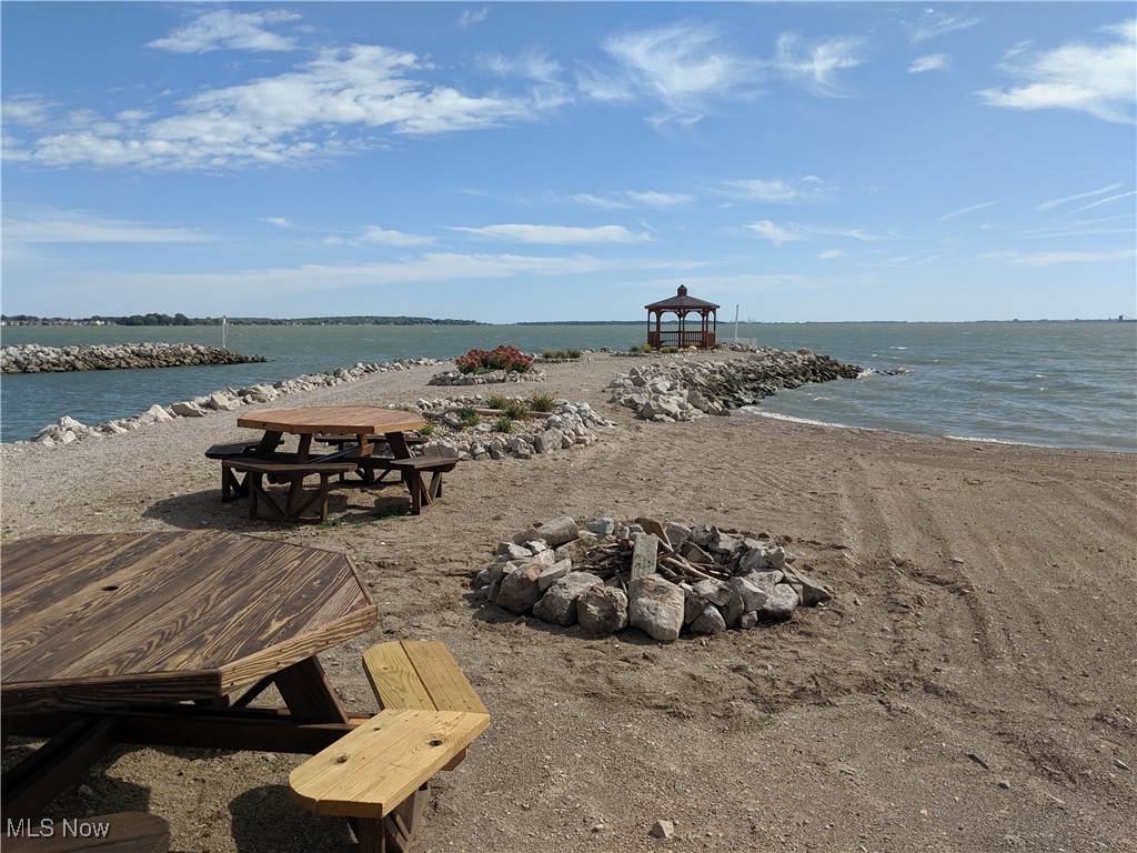 Marblehead Estates & Yacht Club - Land