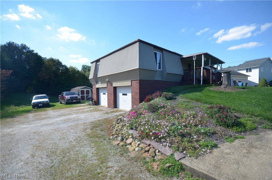 852 Skyside Drive