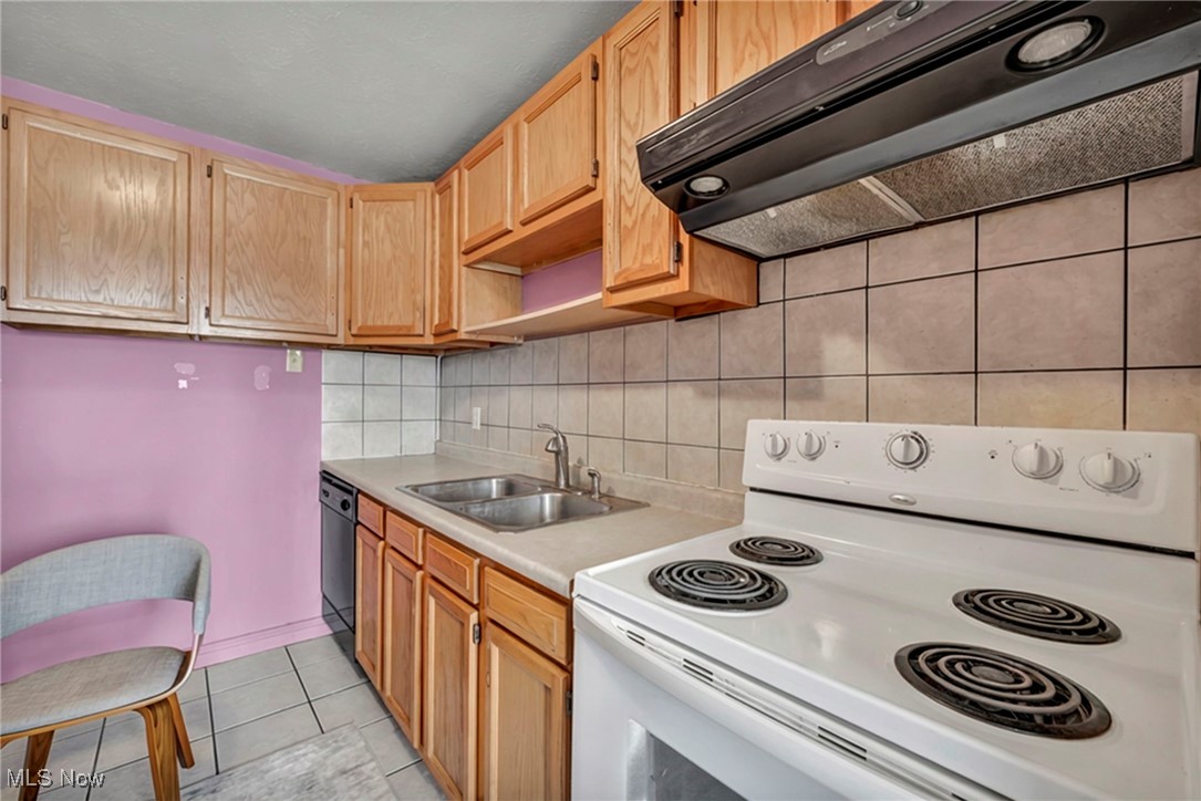 Emerald Towers Condo - Residential