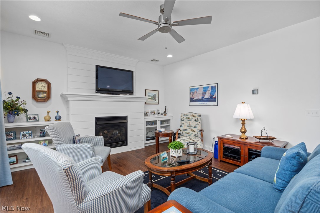 Un 8 Fairway Estates Catawba Isla - Residential