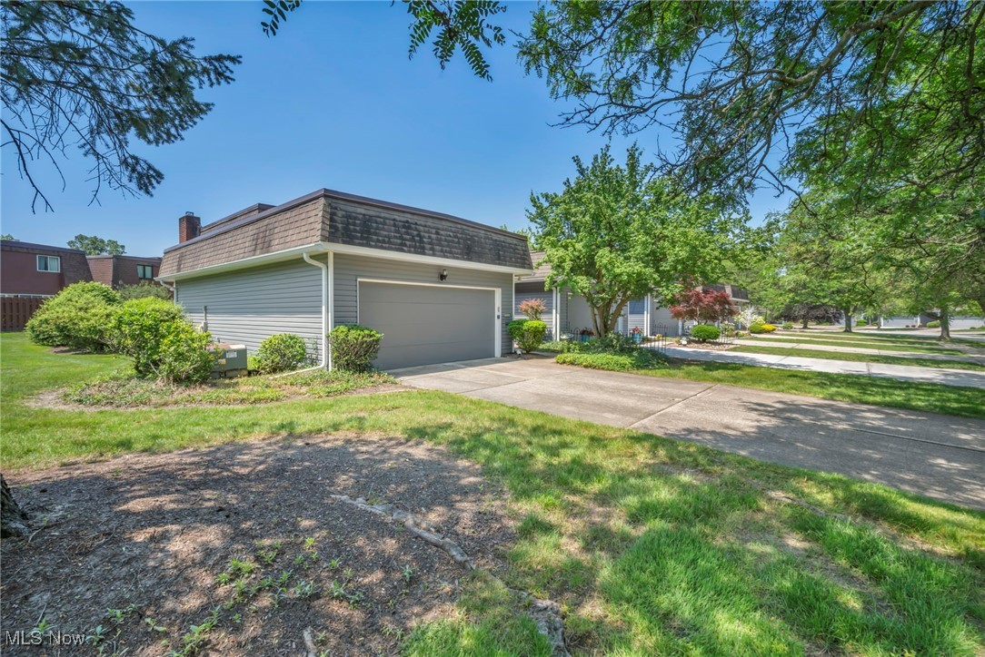 19221 Briarwood Lane 6-1